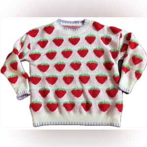 🍓Adorable puffy strawberry sweater! 🍓